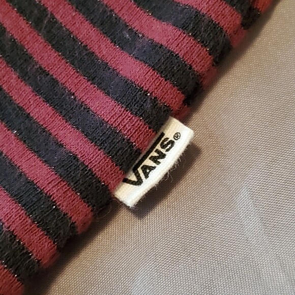 Vans Women's Red/Black Striped Metallic Crop T-Shirt Sz L mock neck Maroon - Picture 7 of 9